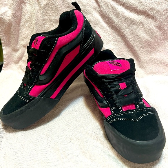 Vans Knu Skate Platform Stacked Sneaker Black Pink Satin Women’s Size 10 - Picture 7 of 7